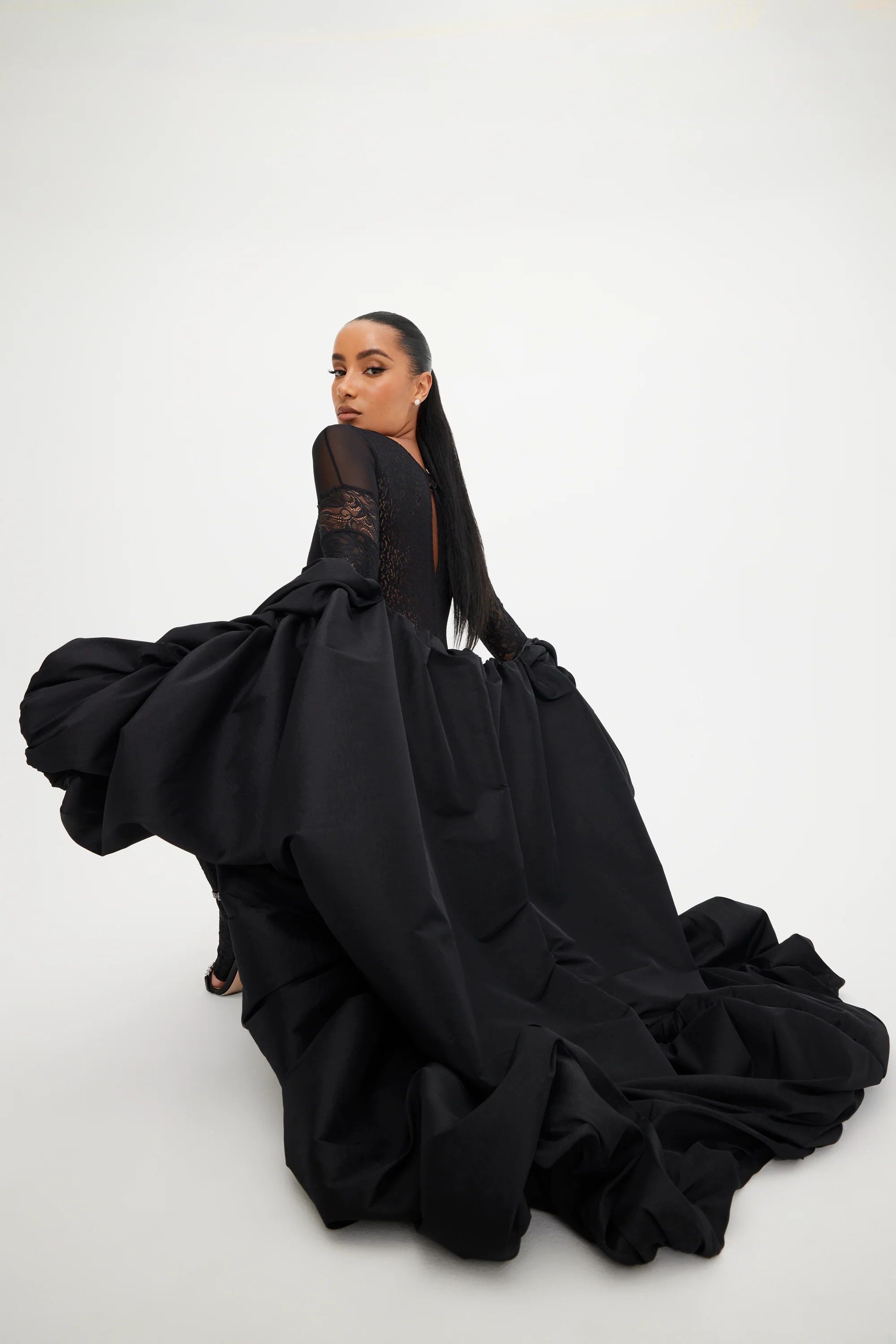 Burlesque Throw On - Image 3